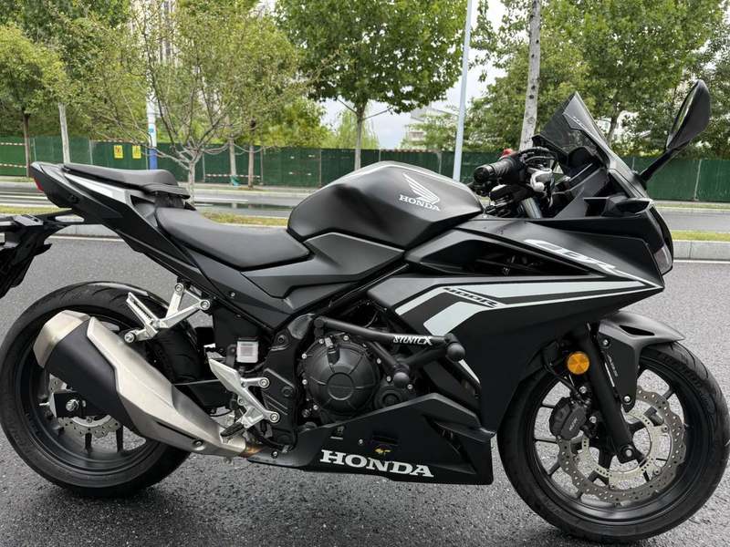 二手本田CBR400R
