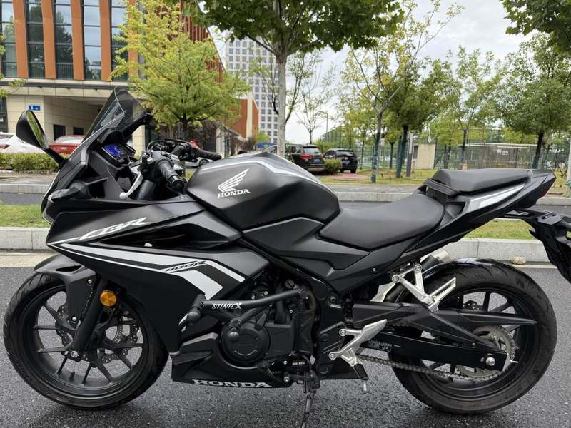 二手本田CBR400R