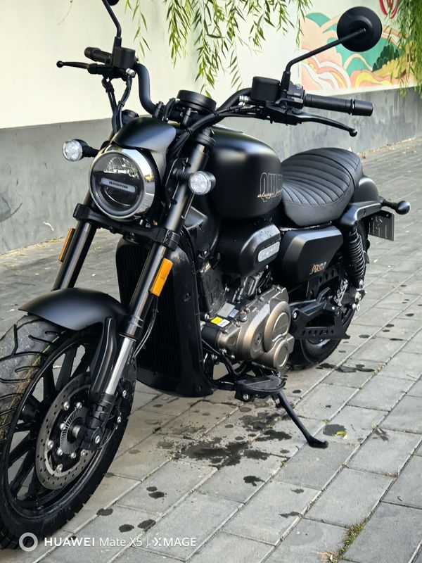 二手QJMOTOR闪300