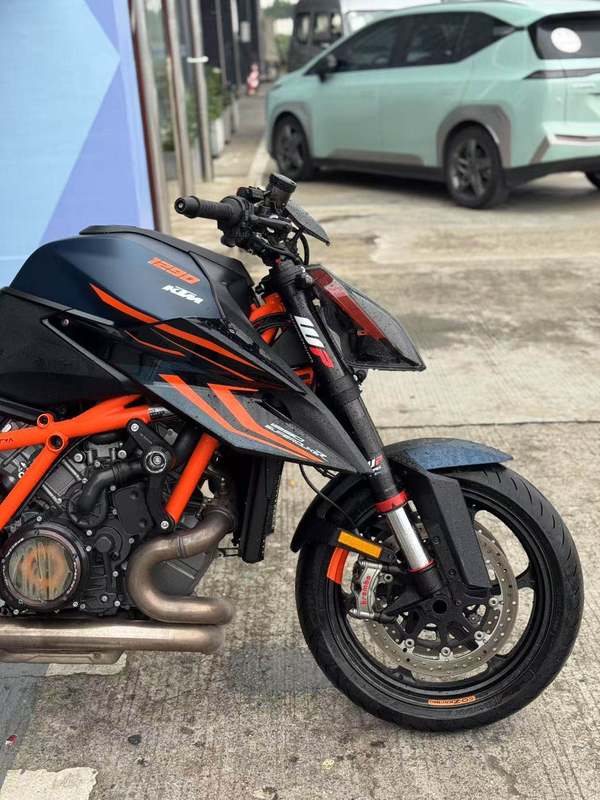 二手KTMR2R1290 Super Duke