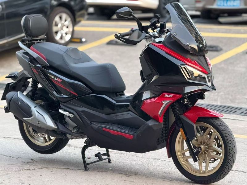 二手三阳哈士奇 Husky ADV300