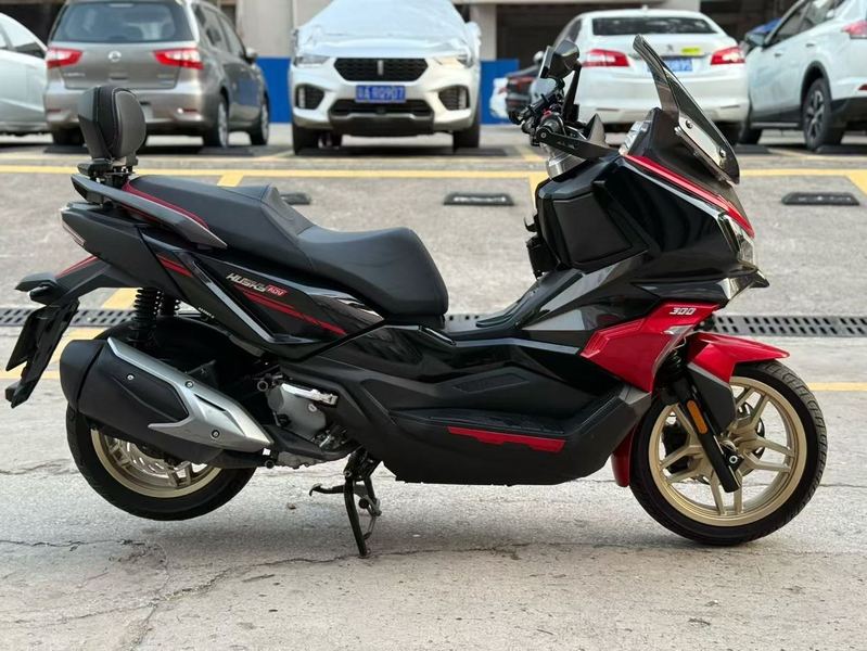 二手三阳哈士奇 Husky ADV300