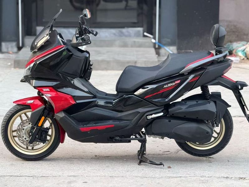二手三阳哈士奇 Husky ADV300