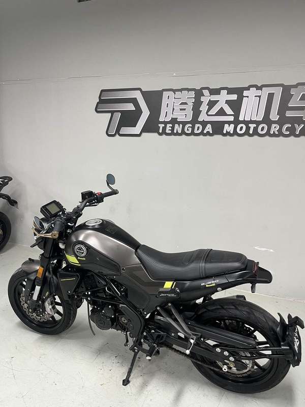 二手贝纳利幼狮 Leoncino 250