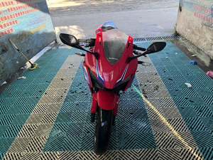 二手本田CBR400R