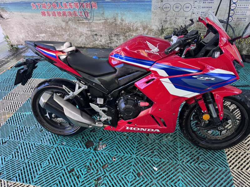 二手本田CBR400R