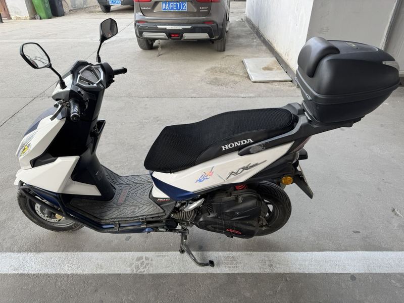 二手五羊本田NX125