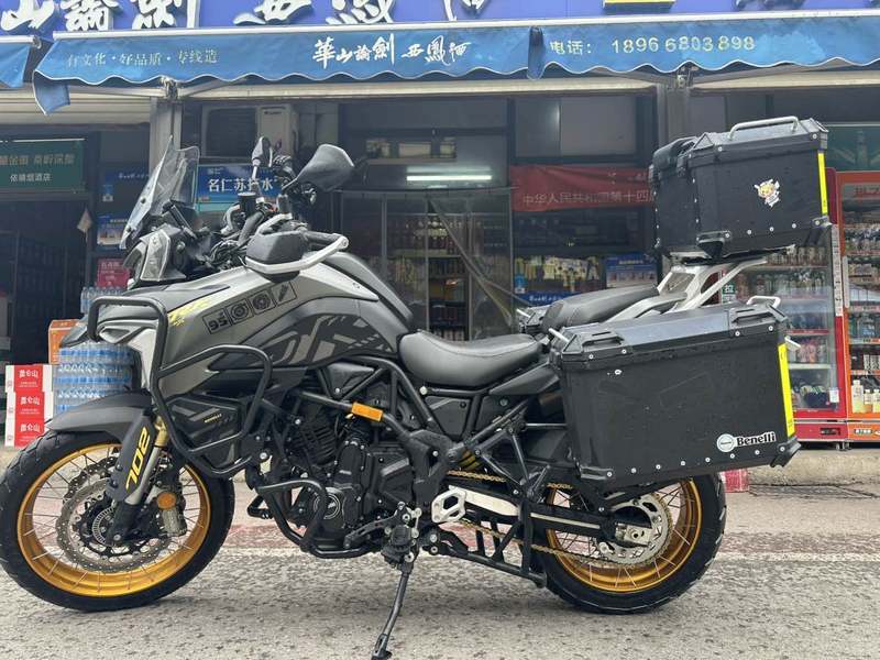 二手贝纳利TRK702