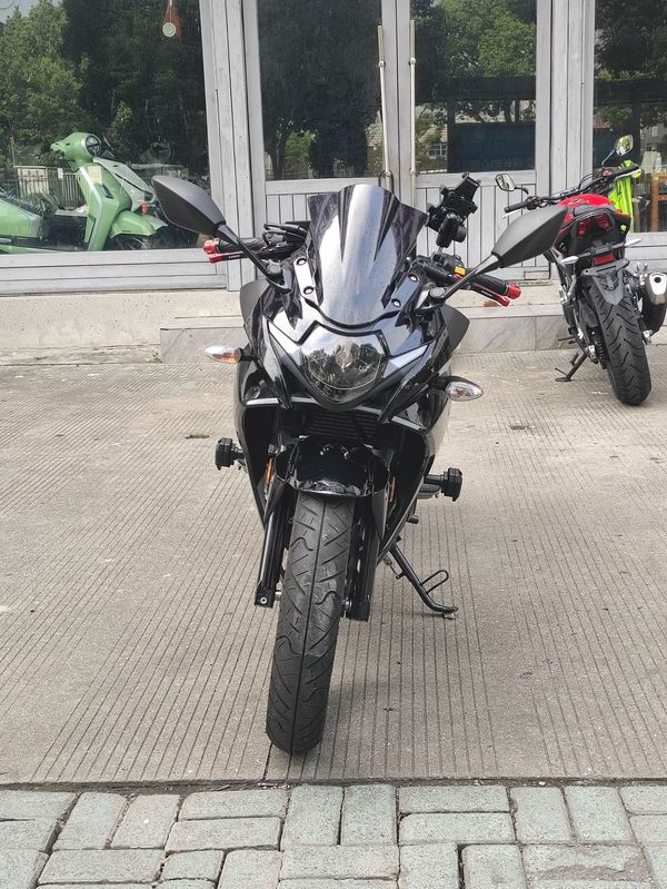二手豪爵铃木GSX250R