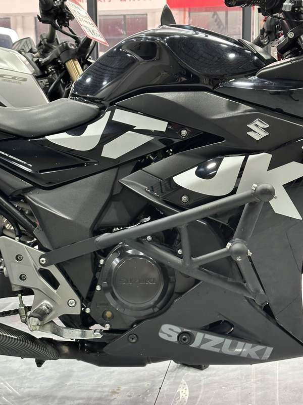 二手豪爵铃木GSX250R