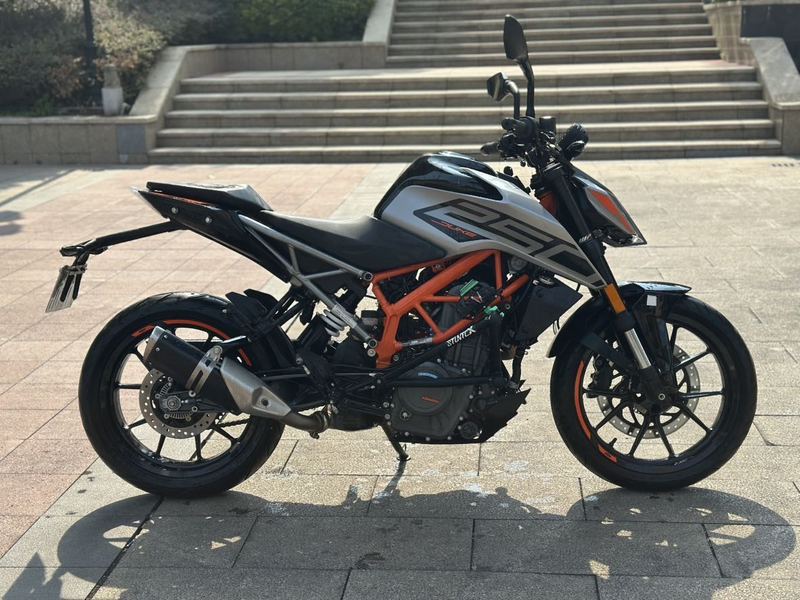 二手KTMR2R250 Duke