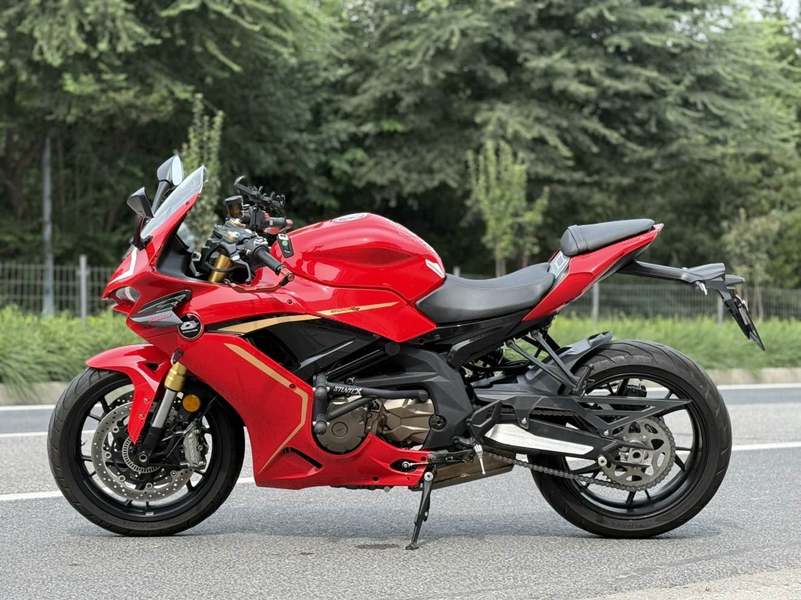 二手QJMOTOR赛600