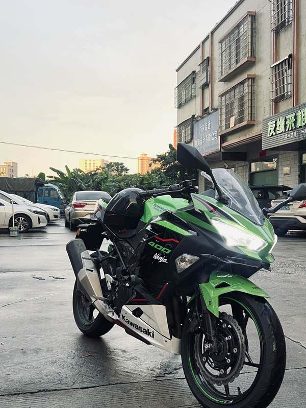 二手川崎Ninja 400