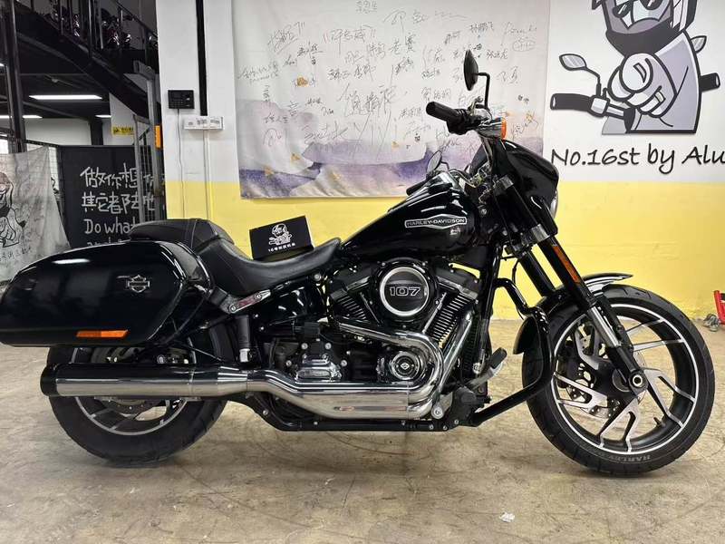 二手哈雷戴维森凌动滑翔 Sport Glide