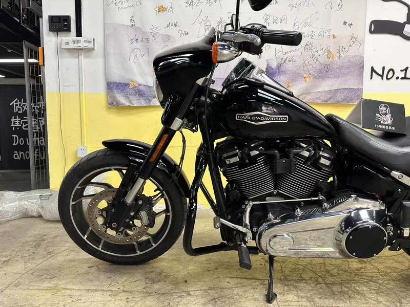 二手哈雷戴维森凌动滑翔 Sport Glide