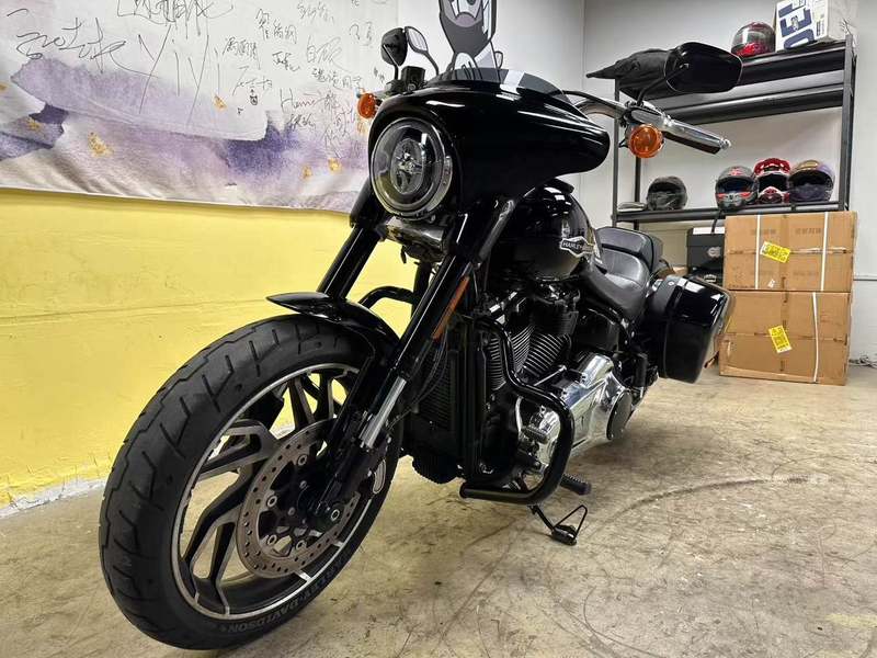 二手哈雷戴维森凌动滑翔 Sport Glide