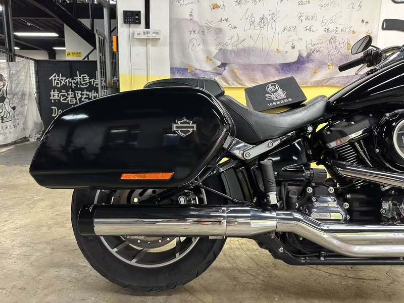 二手哈雷戴维森凌动滑翔 Sport Glide