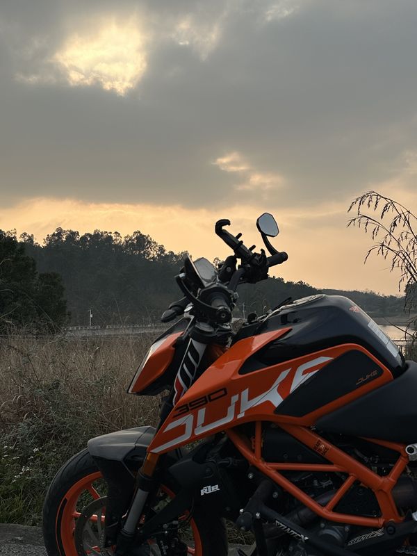 二手KTMR2R390 Duke