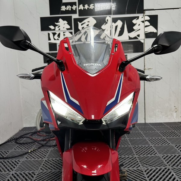 二手本田CBR400R