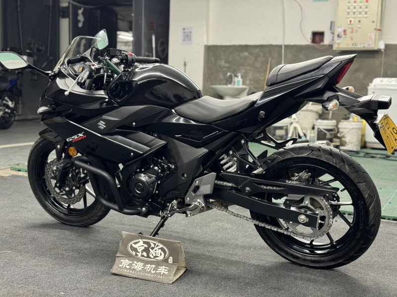 二手豪爵铃木GSX250R