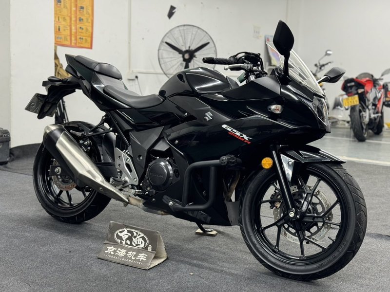 二手豪爵铃木GSX250R