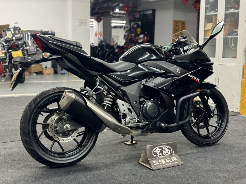 二手豪爵铃木GSX250R