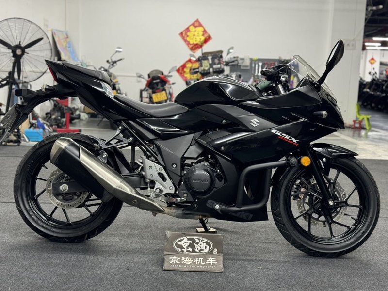 二手豪爵铃木GSX250R