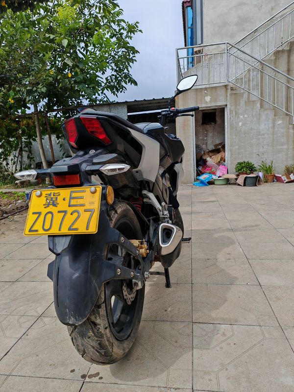 二手五羊本田CB190R 暴锋眼