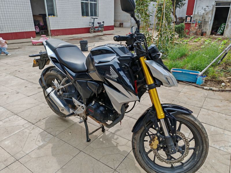 二手五羊本田CB190R 暴锋眼