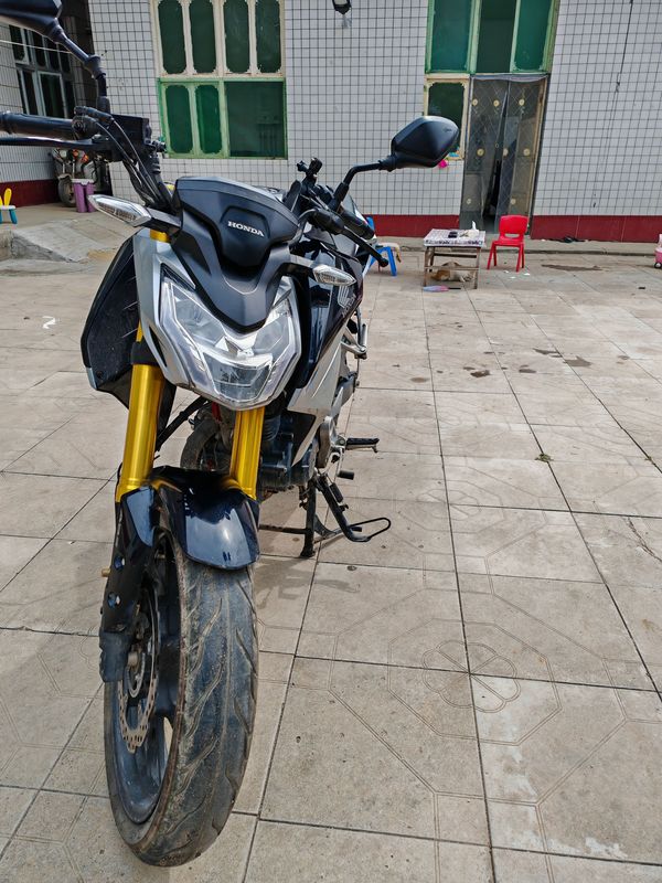 二手五羊本田CB190R 暴锋眼
