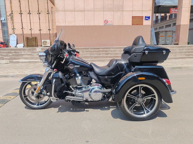 二手哈雷戴维森Tri Glide