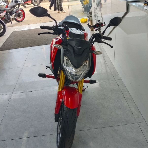 二手五羊本田CB190R 暴锋眼