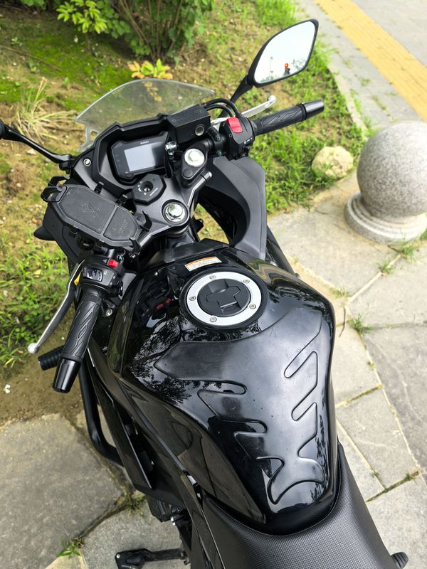 二手豪爵铃木GSX250R