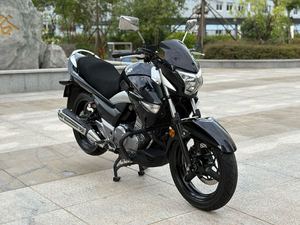 二手豪爵铃木骊驰 GW250