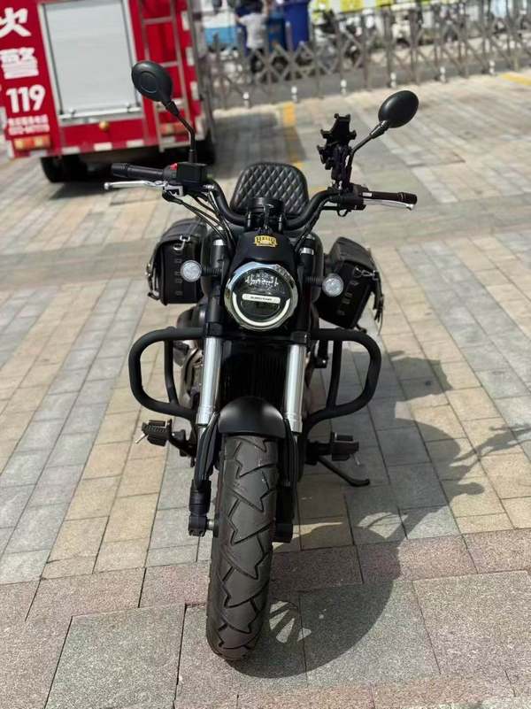 二手QJMOTOR闪300