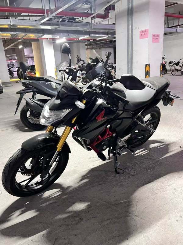 二手五羊本田CB190R 暴锋眼