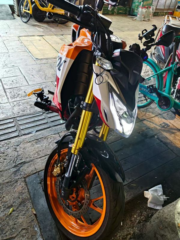 二手五羊本田CB190R 暴锋眼