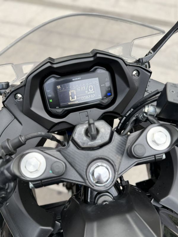 二手豪爵铃木GSX250R