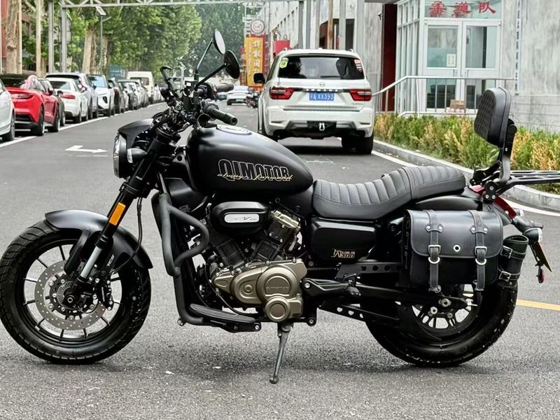 二手QJMOTOR闪300