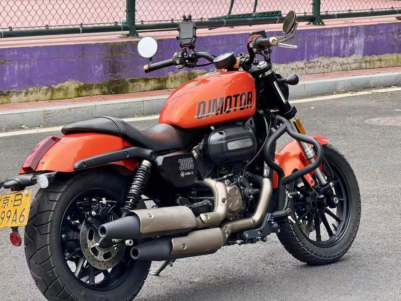 二手QJMOTOR闪300