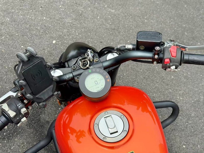 二手QJMOTOR闪300