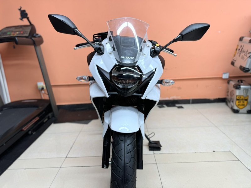 二手豪爵铃木GSX250R