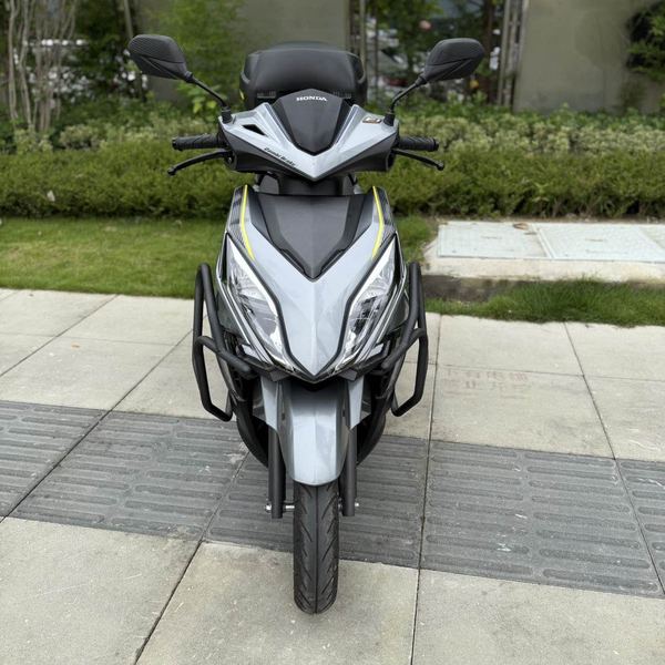 二手新大洲本田裂行 RX125Fi