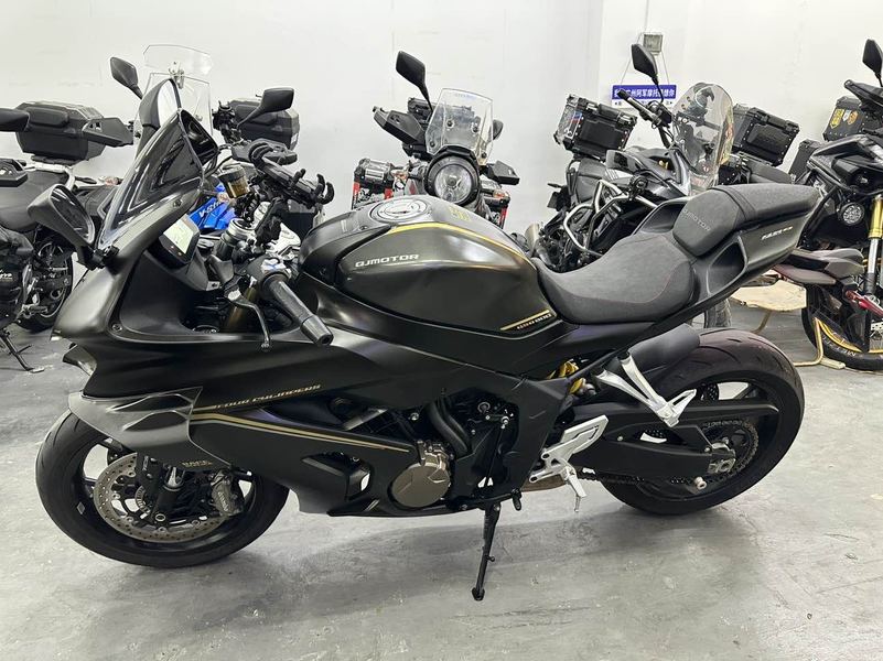 二手QJMOTOR赛800