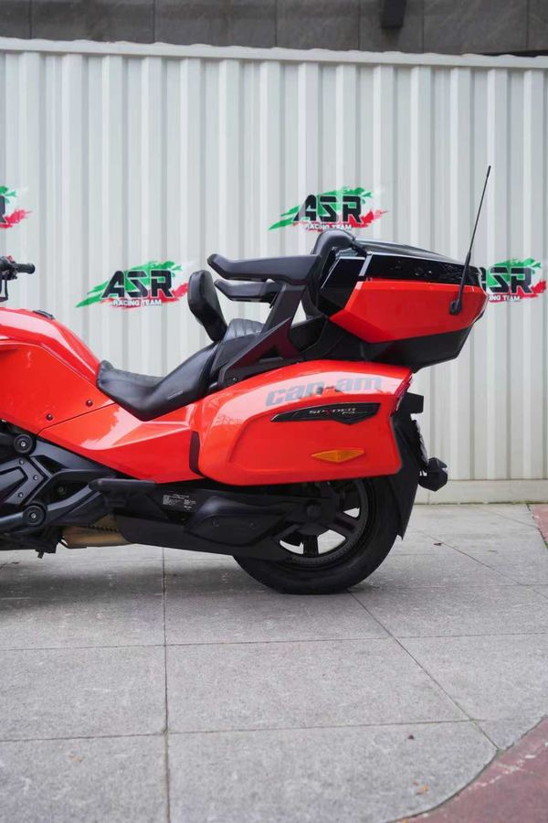 二手庞巴迪Spyder F3 