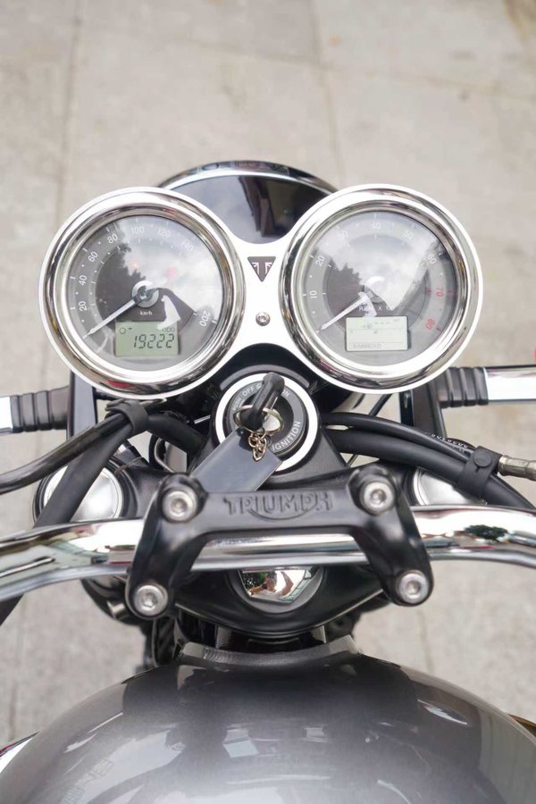 二手凯旋Bonneville T120