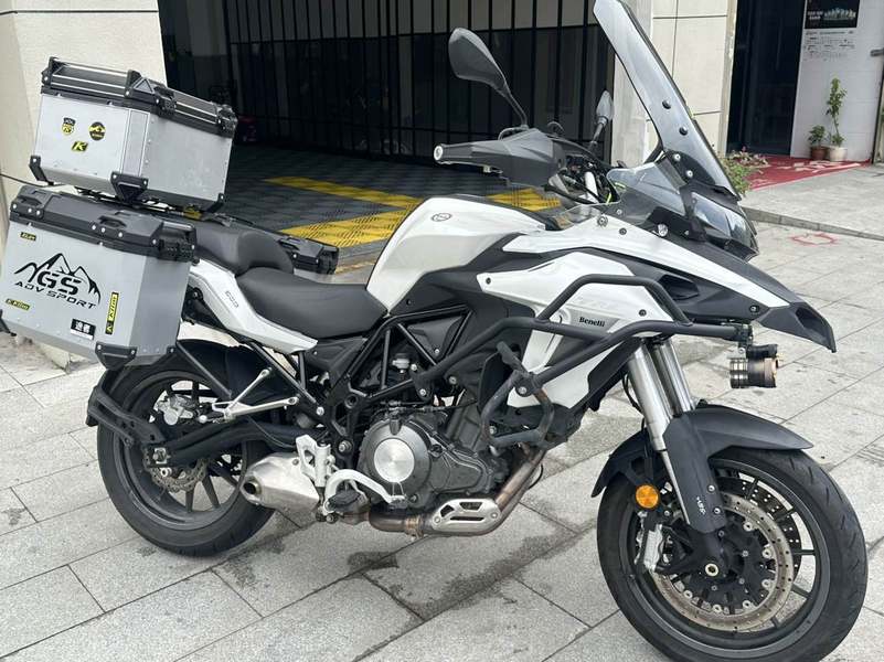 二手贝纳利金鹏 TRK502