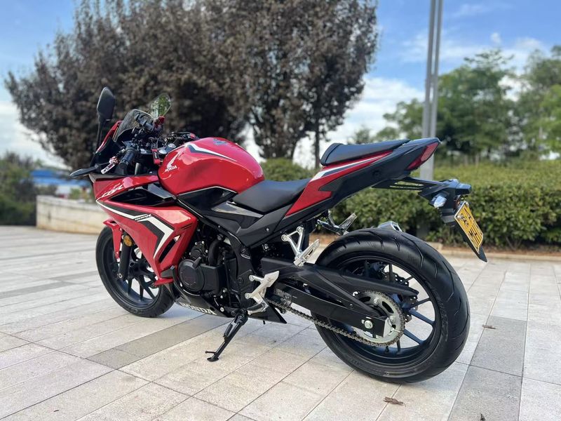 二手本田CBR400R