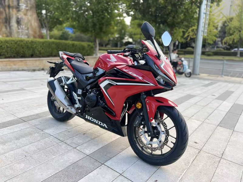 二手本田CBR400R