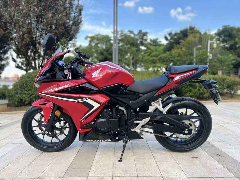 二手本田CBR400R